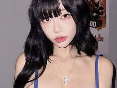 별로 예쁜 가슴은 아니야